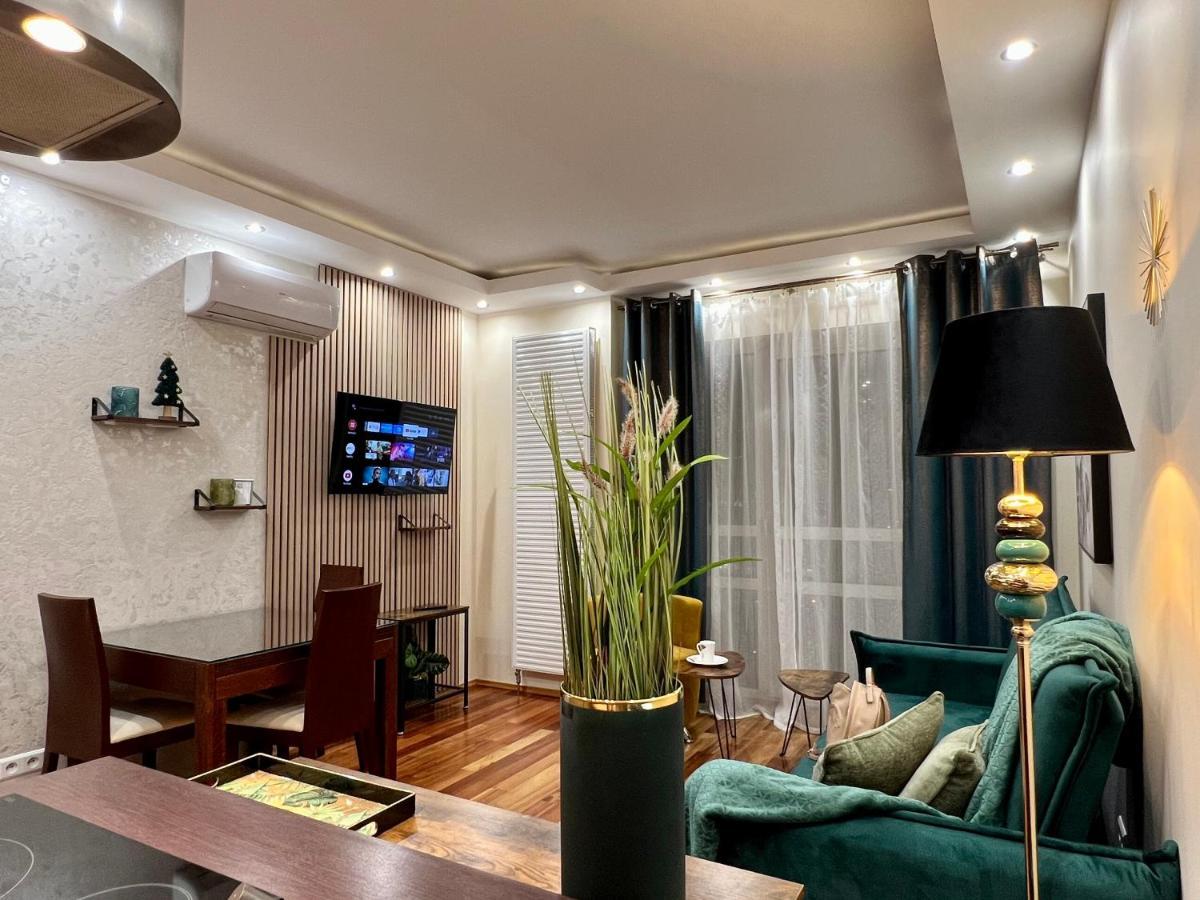 Апартаменти Platinum Tower Green Star Apart Варшава Екстер'єр фото