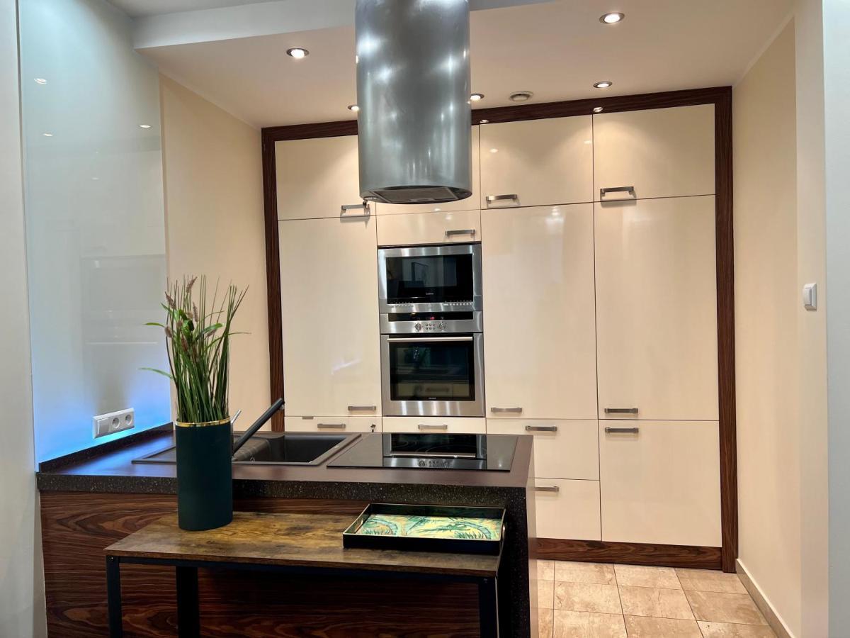 Апартаменти Platinum Tower Green Star Apart Варшава Екстер'єр фото